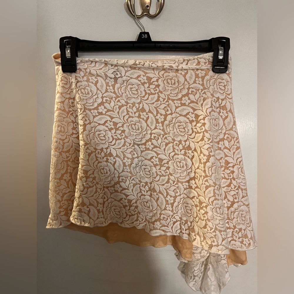 XS NWT tiger mist white lace skirt never worn and in great condition - Picture 3 of 7